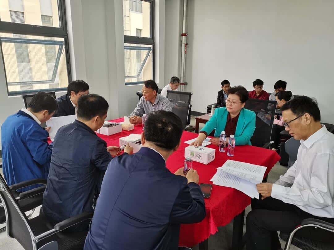 安徽省卫健委副主任吴振宇率队来旌德调研生命健康产业工作，实地考察旌德海昭生物科技有限公司