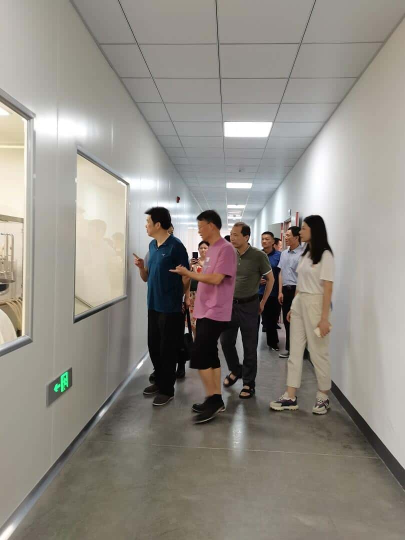 华中农业大学国家微生物研究中心主任梁运祥教授、李友国教授等一行莅临旌德海昭生物指导工作